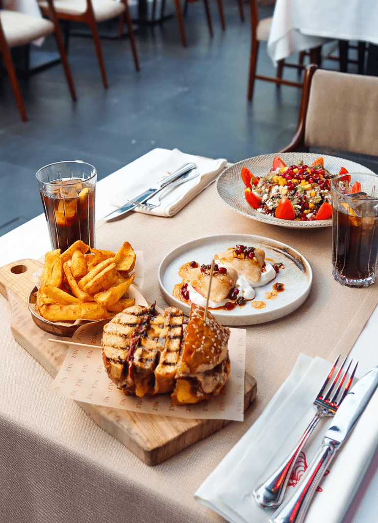 nuz restaurant table