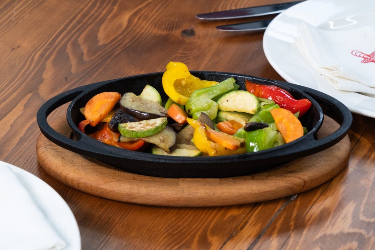 Nuz Restaurant - grilled baby vegetables in a cast-iron pan
